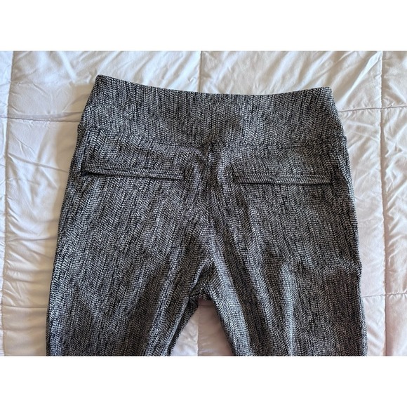 Athleta Pixy Drifter Tight Women's Size Medium Zip Pocket, Ankle Legging Blk/Whi - Picture 5 of 11